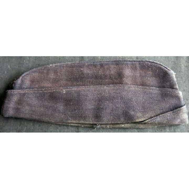 CALOT : calot de 1° classe de l'armée de l'air Modèle 1957 de taille 55 avec charognard