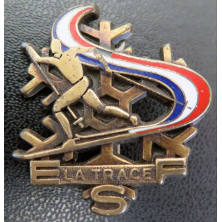 SKI : vieil insigne de la station ESF La Trace de fabrication Decat 