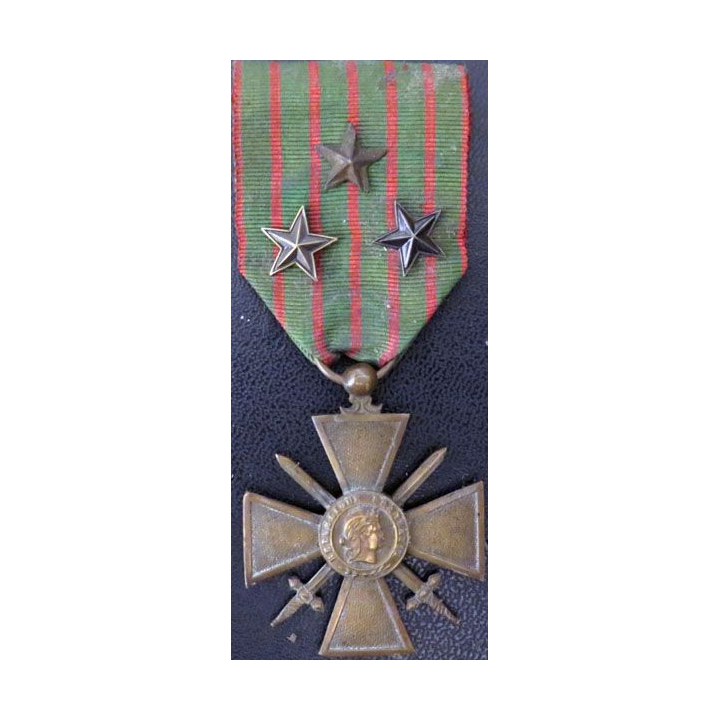 Croix de guerre 1914-1917 avec trois citations ( étoiles de bronze)