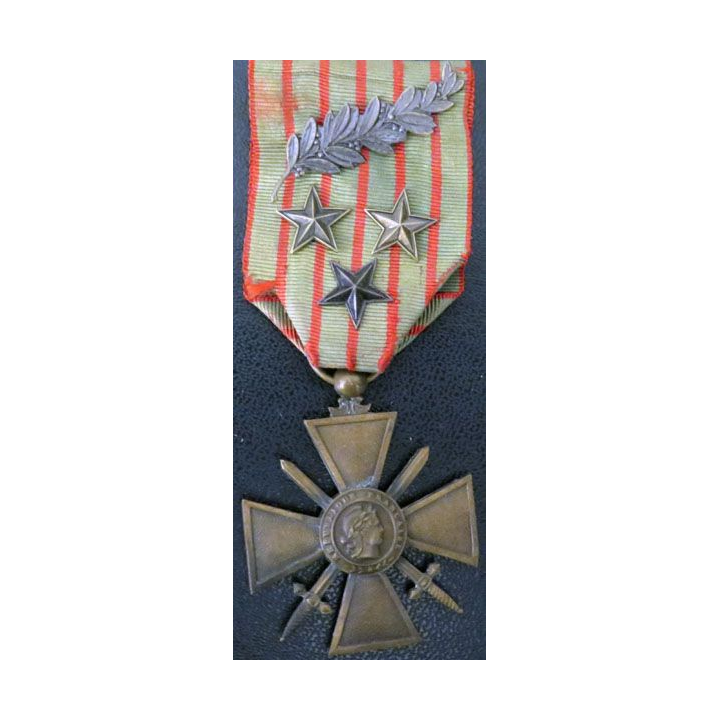 Croix de guerre 1914-1916 avec quatre citations 1 palme et 3 étoiles