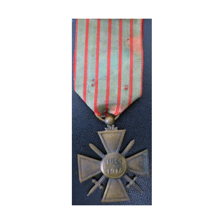 Croix de guerre 1914-1916 avec quatre citations 1 palme et 3 étoiles