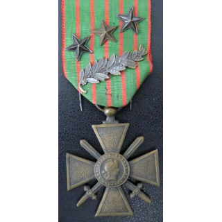 Croix de guerre 1914-1918 avec quatre citations 1 palme et 3 étoiles