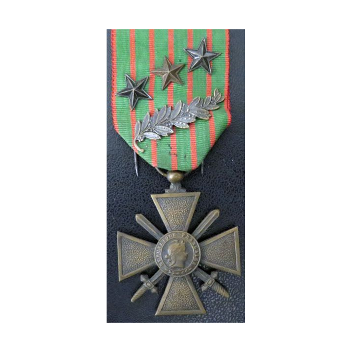 Croix de guerre 1914-1918 avec quatre citations 1 palme et 3 étoiles