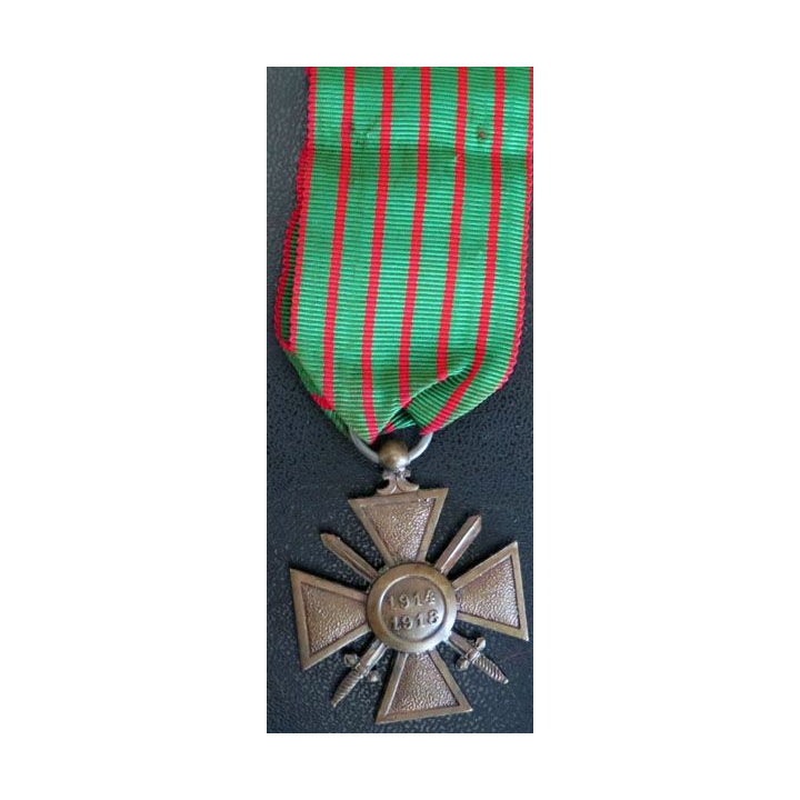 Croix de guerre 1914-1918 avec quatre citations 3 palmes et 1 étoile