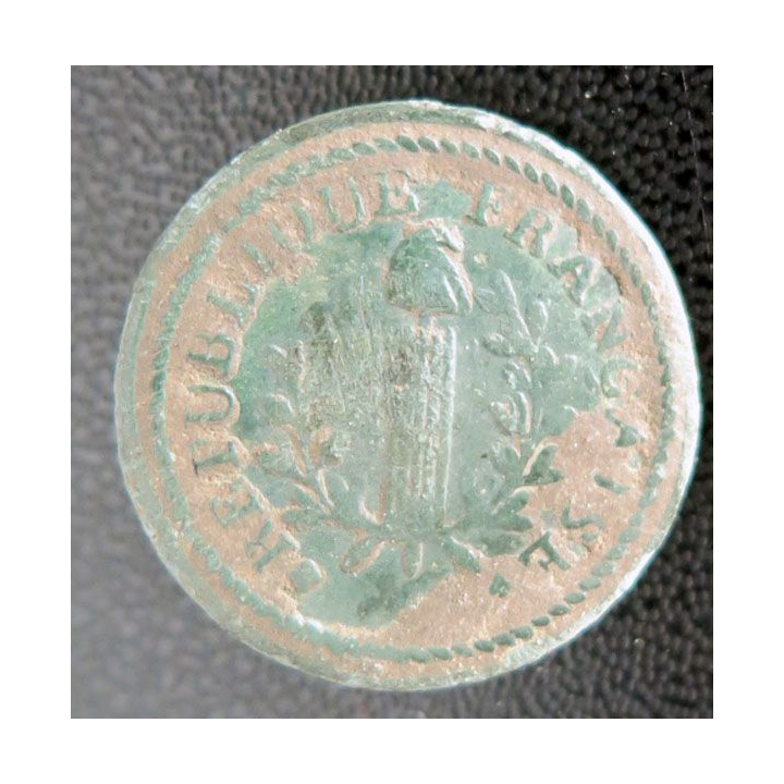 Vieux bouton de la 1° République Française diamètre 2,4 cm