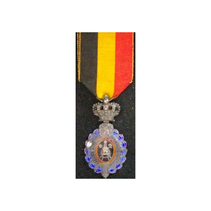 BELGIQUE : MÉDAILLE DU TRAVAIL 2°CLASSE ÉCLAT EMAIL