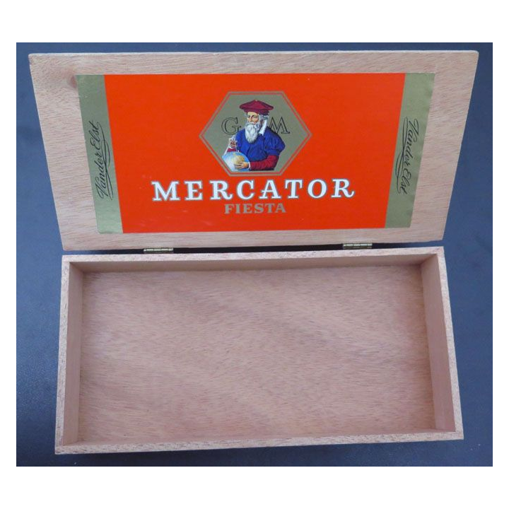 boite en bois vide de cigares Mercator