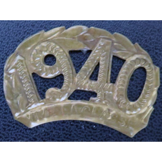 Insigne vive la classe 1940 en laiton de largeur 4,1 cm
