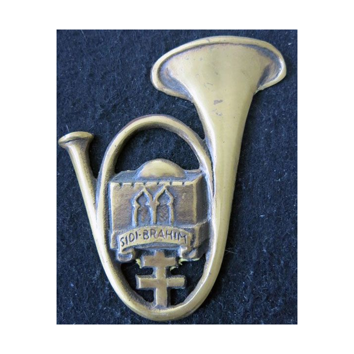 8° GC  : insigne métallique du 8° groupe de chasseurs Sidi Brahim 110 mm