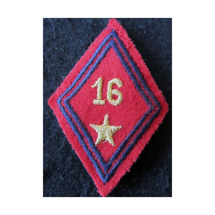LOSANGE DE BRAS MODÈLE 45 :  16° régiment d'artillerie cadre avec crochets