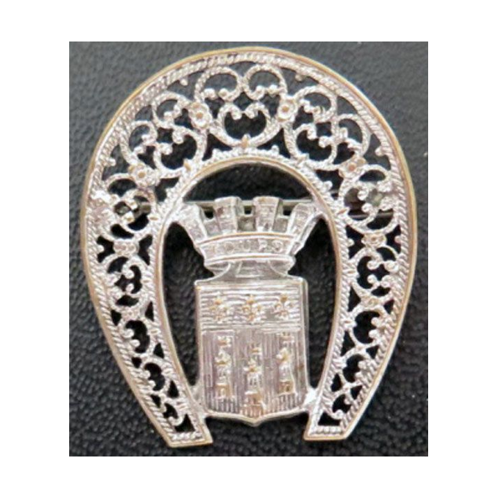 Très belle broche à priori en argent de la Rochelle de diamètre 3,2 cm