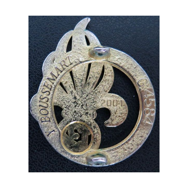 insigne de béret de la 13° demi brigade de la Légion étrangère DBLE