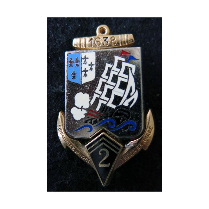 2° RIMA : insigne métallique du 2° régiment d'infanterie de marine de fabrication Drago Noisiel G. 433 relief