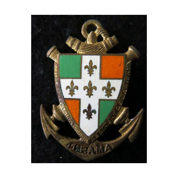 11° RAMA :  Insigne métallique du 11° régiment d'artillerie de marine de fabrication Drago G. 820 en émail
