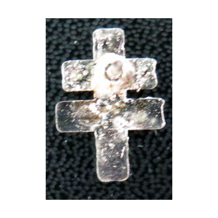 PIN'S : croix de Lorraine en métal argenté 1,5 cm de huteur