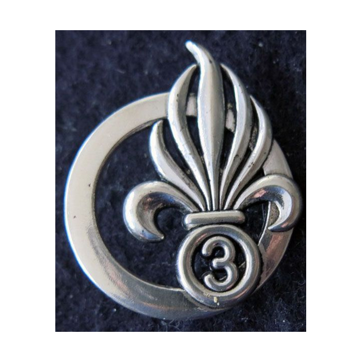 3° REI : Insigne béret du 3° régiment étranger d'infanterie fabrication Coinderoux G. 3840 argenté