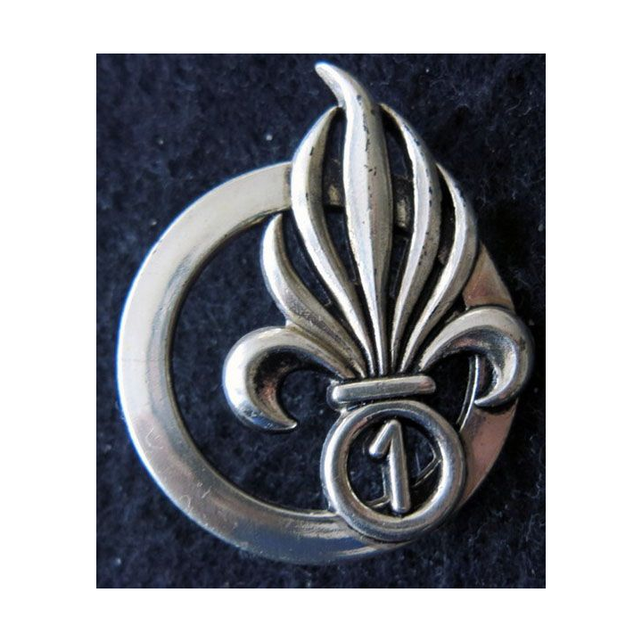 1° REC : Insigne béret du 1° régiment étranger de cavalerie fabrication Coinderoux G. 3840 argenté