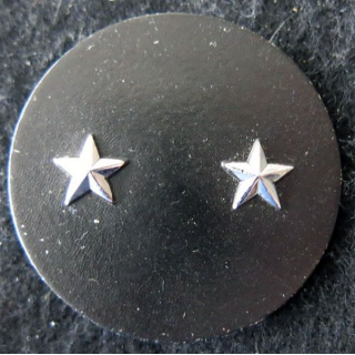 INSIGNE DE BÉRET : Insigne de béret  de général de brigade 2 étoiles argentées L. Bichet