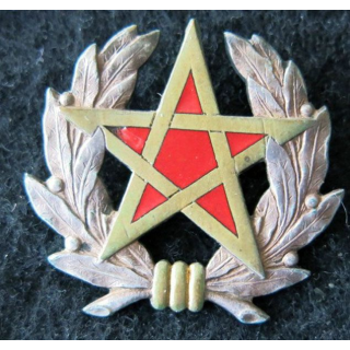 MAROC : Insigne de béret de la gendarmerie royale marocaine de fabrication non lisible (arabe)