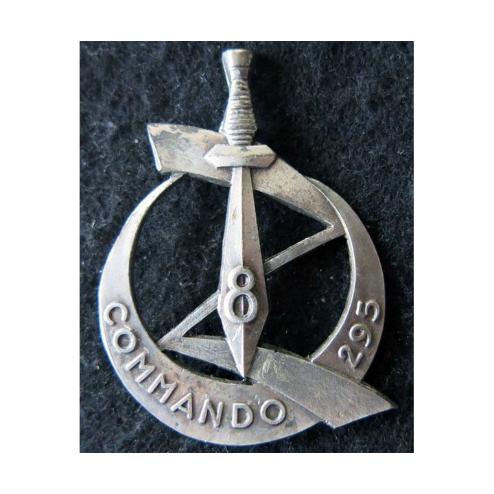 8° ZOUAVE : Insigne de béret du Commando 295 du 8° Zouave Arthus Bertrand retirage