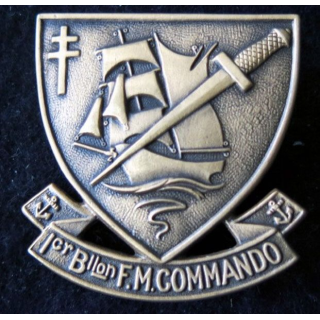 MARINE : Insigne de béret du bataillon de fusiliers marins commando fixation anneaux