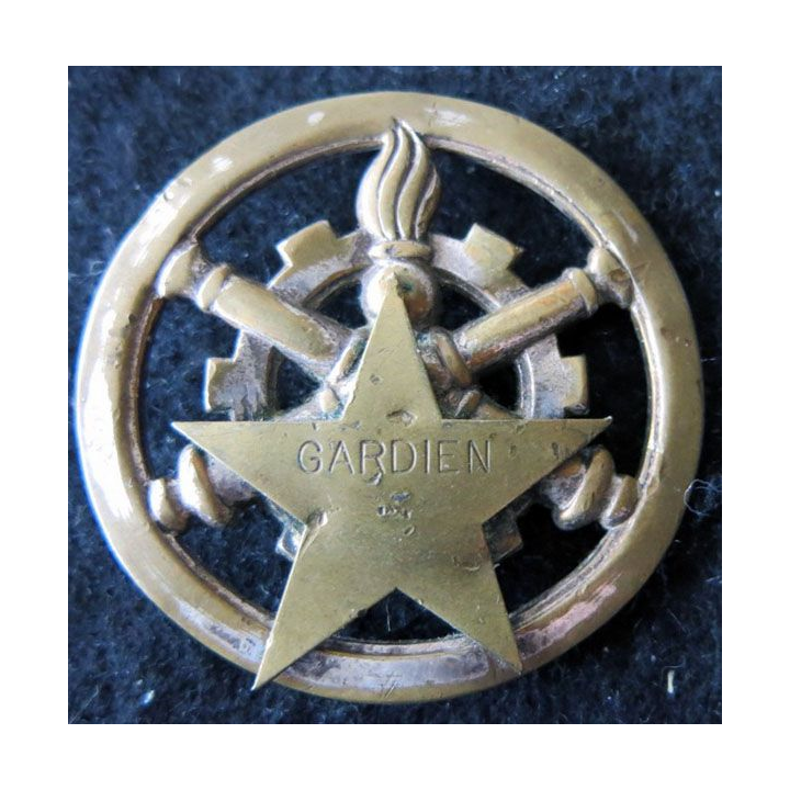 MAT : insigne de béret du matériel (gardien) de fabrication Drago Romainville