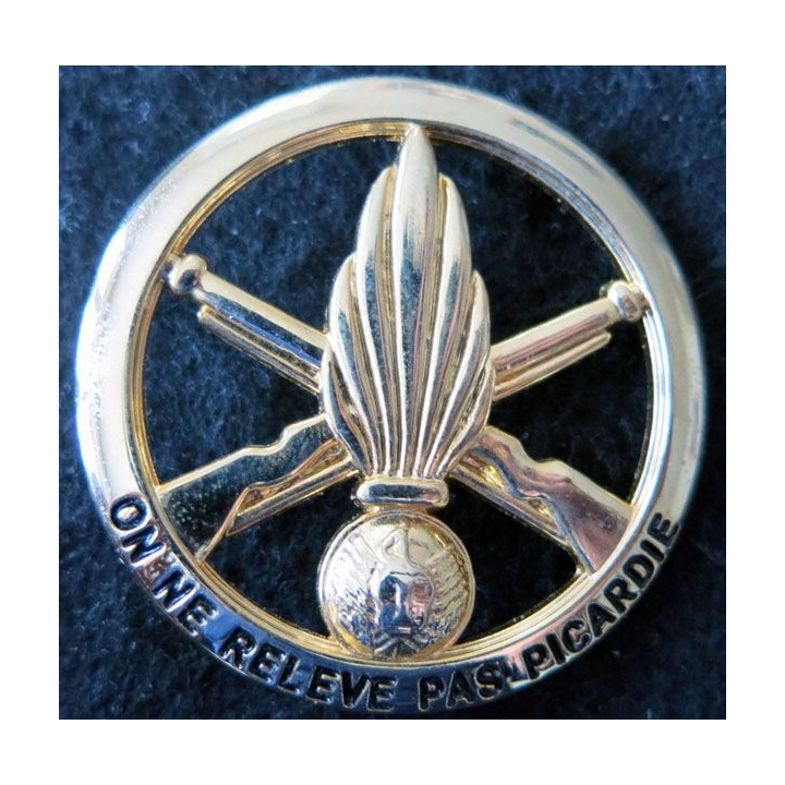 1° RI : insigne béret 1° régiment infanterie "on ne relève pas Picardie" LR Paris