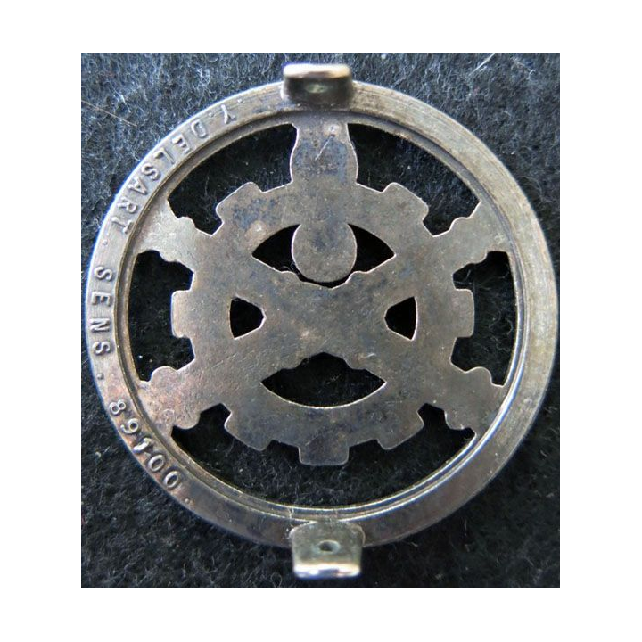 MATERIEL : insigne de béret du matériel de fabrication Y. Delsart