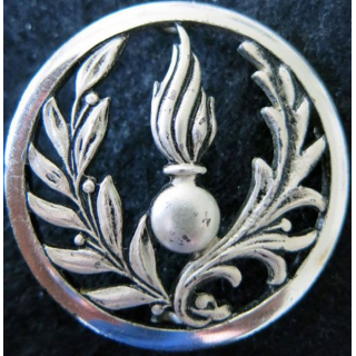 INTENDANCE : insigne de béret de l'Intendance et du commissariat  fabrication Coinderoux
