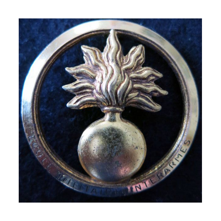 EMIA : insigne de béret de l'école militaire interarmes de fabrication Beraudy-Vaure
