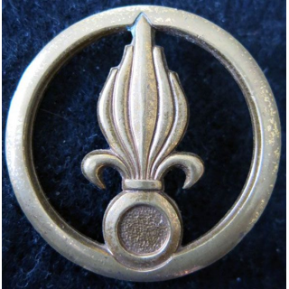 LÉGION : insigne de béret d'infanterie  de la légion étrangère de fabrication Balme Saumur
