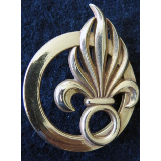 COMLE : insigne de béret du commandement de la Légion étrangère de fabrication Coinderoux G. 3840