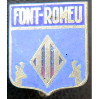 insigne blason en émail de la ville de Font-Romeu 14 x 18 mm chamois