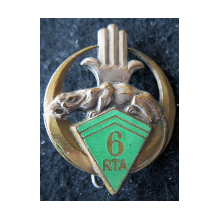 6° RTA : insigne métallique du 6° régiment de tirailleurs algériens Drago Paris Beranger émail