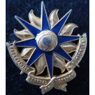 SGDN : insigne métallique du secrétariat général de la Défense Nationale de fabrication Drago  G. 3333 N° 36