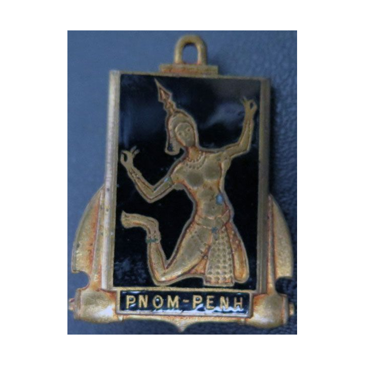 PNOM PENH insigne du patrouilleur Pnom Penh Courtois Organeau vide