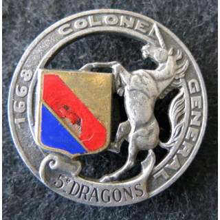 5° RD : insigne métallique du 5° régiment de dragons de fabrication Drago Paris H.665 en émail