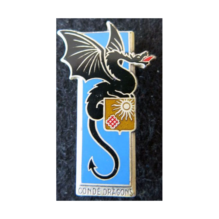 2° RD : insigne métallique du 2° régiment de dragons de fabrication Drago Paris H. 171