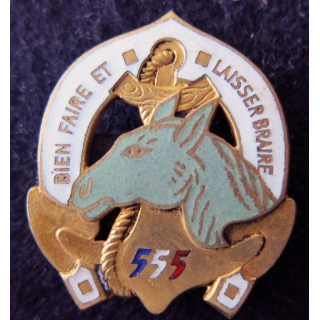 555° CM EO : insigne métallique de la  555° Compagnie Muletière en Extrême Orient Drago Romainville émail
