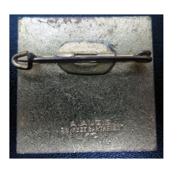 CAPUCINE : insigne du Dragueur 322 Capucine fabrication Augis en émail
