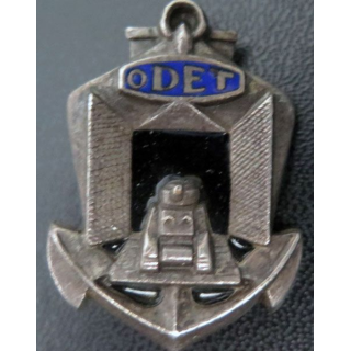 LST ODET : insigne du LST Odet de fabrication Augis en émail