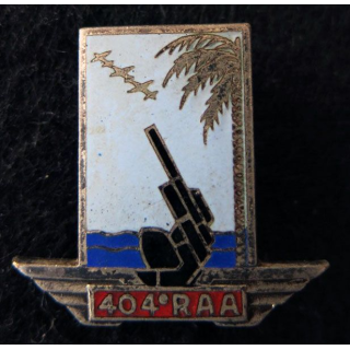 404° RAA : insigne métallique du 404° régiment d'artillerie antiaérienne de fabrication Drago Paris H. 695 en émail