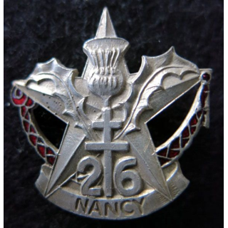 26° RI : Insigne métallique du 26° régiment d'infanterie étoile argentée  émail