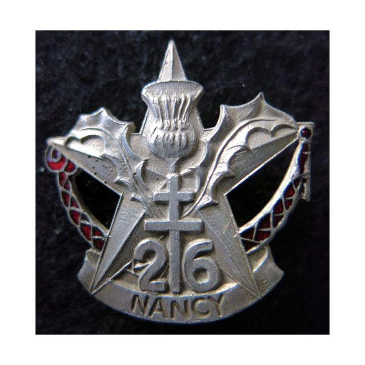 26° RI : Insigne métallique du 26° régiment d'infanterie étoile argentée  émail
