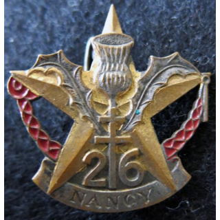 26° RI : insigne métallique du 26° régiment d''infanterie sans fabricant peint
