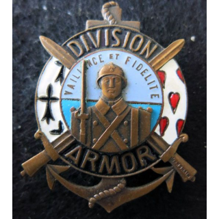 61° DI : insigne 61° division infanterie de fabrication Arthus Bertrand Paris déposé en émail