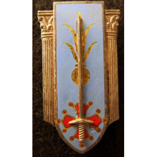 EMI MONTPELLIER : insigne de l'école militaire d'infanterie de Montpellier en émail de fabrication Drago Paris H. 1937
