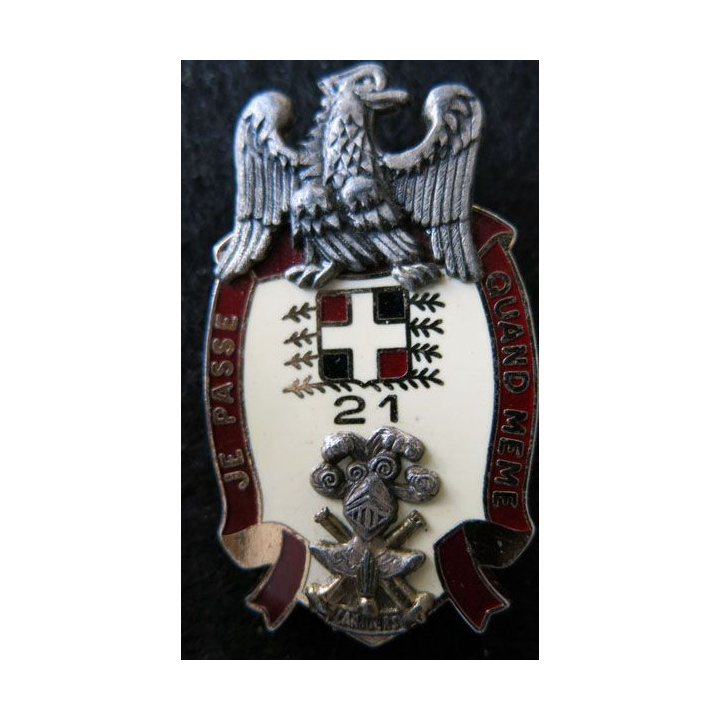 21° RC : Insigne métallique du 21° Régiment d'infanterie de Camp Drago G. 2876