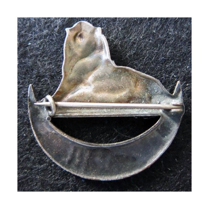 235° RI : insigne du 235° régiment d'infanterie de fabrication non marquée embouti