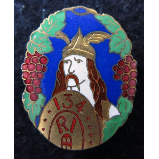 134° RI : insigne métallique du 134° régiment d'infanterie de fabrication Chobillon Paris en émail